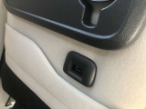 後席USB充電ソケット付き