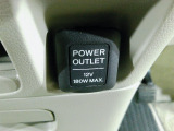 12V電源ソケットを設置しております。周辺機器の充電にご利用頂けます。