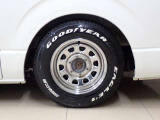.埼玉県内で3店舗展開 本店 ミニバン〜MT車 セダン等 在庫50台 川越店 4WD・SUV専門店 在庫50台 グループ在庫150台以上