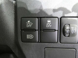 【衝突回避被害軽減装置・先進ライト】のセットスイッチです。安全装備搭載でドライバーの安全をサポートします。