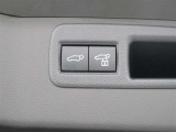 【パワーバックドア】荷物で手が塞がってても大丈夫!リモコンでピッ!力要らずでラクラク開閉!小柄な女性のお客様には嬉しい装備です!