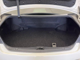 積み下ろしのしやすいデッキにはたっぷりと荷物を積み込んでいただけます。遊びから仕事まで、様々なシーンで頼れます♪