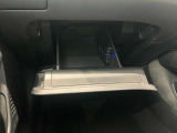 車検証入れになどにも使える便利な収納BOXあります。