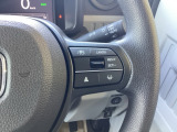 Hondaセンシングの機能のひとつ、アダプティブクルーズコントロール付!アクセルから足を離しても設定したスピードと前車との車間を保ち走行してくれます!車線維持もアシスト☆高速道路で疲労軽減ですね☆