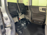【シートアレンジ】リアシート座面を持ち上げると、背の高い荷物を積むのに便利なトールモードに変身します!多彩なシートアレンジで使い勝手良好!
