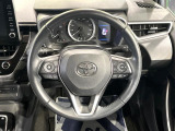 インテリアに合わせたデザインのステアリングは、運転される方のことも考え、運転しやすい形状、大きさです。是非一度、実際に触ってお確かめください。