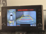 いまや必須装備「ナビゲーション」搭載!知らない場所にスイスイッとドライブ。もう、これなしではハンドルを握れませんね!でも運転中の操作は危険ですのでご注意ですね☆