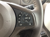Hondaセンシングの機能のひとつ、アダプティブクルーズコントロール付!アクセルから足を離しても設定したスピードと前車との車間を保ち走行してくれます!車線維持もアシスト☆高速道路で疲労軽減ですね☆