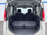 普段のお買い物や通勤、送迎等に十分な荷室スペースを確保しております。セカンドシートを倒すと、大きな荷物の積載も可能です♪