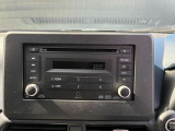 シンプルなCDラジオです。