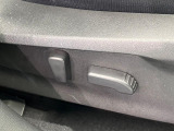 【パワーシート】スイッチ一つで簡単にシートの微調整が可能!電動だから力もいりません!快適なシートポジションにセットして、快適なドライブをお楽しみください。