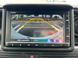 バックでの駐車が苦手な方や運転にあまり自信のない方でも後方の視界をしっかりサポート。安心して車庫入れが出来るバックカメラを装備しています!