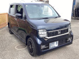 自社整備工場で点検整備をおこなってからお渡ししています。車検が残っている場合は『12ヶ月点検整備』を、車検整備付きの場合は『車検整備』をおこないます。整備費用は車両本体価格に含まれています。