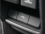 ◆USB接続端子◆使いやすい場所に装備されています♪