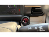 電子制御パーキングブレーキ主に停車中や駐車時に使用するブレーキです。自動での解除および手動での操作ができます。