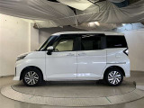 助手席側は電動スライドドアになってます。運転席やキーのリモコンで開閉できるので手が塞がっていても楽に積み降ろし出来ますよ。