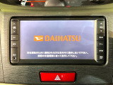 【純正ナビ】人気の純正ナビを装備しております。ナビの使いやすさはもちろん、オーディオ機能も充実!キャンプや旅行はもちろん、通勤や買い物など普段のドライブも楽しくなるはず♪
