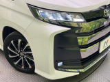 【LEDヘッドライト】悪天候や夜間走行時も良好な視界を確保し安心して運転できる高輝度LEDヘッドライトを装備!点灯速度が早く、消費電力も抑えられています。