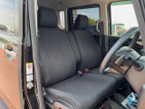 運転席シート廻りは使用感も少なく、良好な状態となっています。丁寧に使われていたことがよくわかりますね。