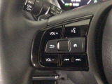 ステアリングリモコンは、運転中でも簡単に音量調整やチャンネル変更もできます!わき見運転防止にもつながるので安心です♪