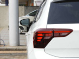 【フォルクスワーゲン認定中古車】 メーカー指定の厳しい選定基準をクリアしたお車を、時間をかけ丁寧に仕上げてお届け致します。全国対応の認定中古車保証が付帯されますので、県外の方も安心です。
