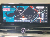 12.3インチワイドディスプレイを採用。情報を同時に表示できる3分割画面も可能。NissanConnect サービスの多様なコンテンツで、セレナと過ごす毎日に驚きと発見を提供します!