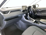 見通しのよいすっきりとした視界で、誰でも運転しやすいです。運転のしやすさは疲れにくさにも繋がりますよ♪