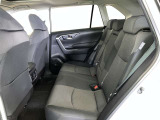 ゆとりある広々とした車内空間は、ドライブを始め買い物やレジャーなど、幅広く活躍します。一人でもみんなとでもお出かけを楽しみましょう!