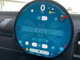 『運転』に対するBMWのこだわりはメーターパネルにも表れております。視野性の良いメーターパネルは疲労感の軽減と、運転の楽しさをもたらしてくれます。