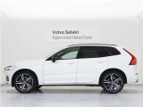 スポーツドライビングを愛するあなたのためのXC60。それがR-Designです。スタイリング、レスポンス、コントロール性を磨き上げた独自の資質がもたらす刺激に満ちたドライビングの醍醐味をお楽しみ下さい。