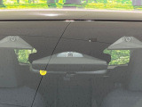 【アイサイト】前方の車両等を検知し、衝突しそうな時は警報で注意を促し、ブレーキを踏む力をサポート。ブレーキを踏めなかった場合は衝突被害軽減ブレーキが作動、衝突回避をサポートします。