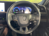 【ステアリングスイッチ】運転中、前方から目線をそらすことなく、オーディオ等の操作が可能な便利機能!安心&快適なドライブを演出してくれます♪