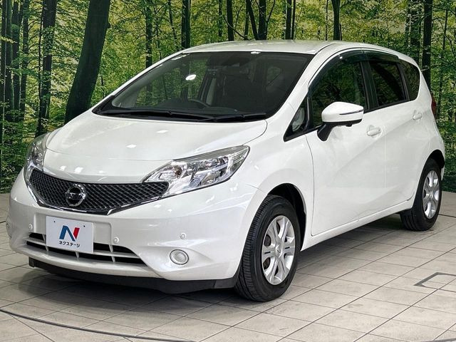日産 ノート 1.2 X の中古車詳細 (76,810km, ブリリアントホワイト
