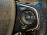【アダプティブ・クルーズ・コントロール】予め設定した車速内でクルマが自動的に加減速。 前走車との適切な車間距離を維持しながら追従走行し、高速道路でのドライバーの疲労を軽減してくれる嬉しい機能付♪
