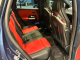 車両は屋内展示しておりますので天候に関係なくごゆっくりコンディションご確認頂けます。車両を倉庫へ保管している場合が御座いますのでご来店前に在庫確認頂けると幸いです。TEL072-784-8800