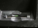 ビルトインタイプのETC車載機です。見た目もスマートで料金所通過もキャッシュレスです。