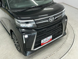 ヘッドライトには目立つくすみも無くクリアに仕上がっております。ポリッシャーでのみがきの工程を取り、ツヤのあるキレイな状態へ。