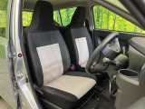 運転席シート廻りは使用感も少なく、良好な状態となっています。丁寧に使われていたことがよくわかりますね。