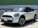 F65 MINI COOPER C 5doorが入荷いたしました。ボディカラーはナノクホワイトのお車です。