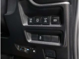 電動のスライドドアで楽々スムース!運転席からも開閉の操作もできます♪キーのスイッチひとつで自動開閉できる便利な機能もついてます♪