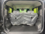 普段のお買い物や通勤、送迎等に十分な荷室スペースを確保しております。セカンドシートを倒すと、大きな荷物の積載も可能です♪