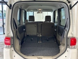 普段のお買い物や通勤、送迎等に十分な荷室スペースを確保しております。セカンドシートを倒すと、大きな荷物の積載も可能です♪