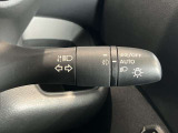 車外の明るさに応じでライトを点灯、消灯してくれるオートライト機能です☆お天気の良い昼間のトンネル走行などオートにしてると便利で安心です☆エンジン停止時にライトの消し忘れも無くなります☆