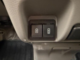 ご納車後の定期的点検に合わせて、「エンジンオイル&フィルター交換」を行うお得なメンテナンスパッケージの「安心メンテナンスパック」をおすすめしております。詳細については当店スタッフまでお尋ねください。