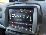 アップルカープレイとアンドロイドオートも対応のモニターになっております。もちろんバックカメラも装備されております。