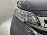 LEDヘッドライトは、点灯の瞬間から最大光量を発揮し、突然暗くなるトンネルなどでの安定感を高めます。