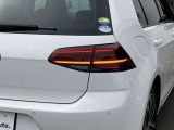 点検整備:ご納車前に&rdquo;Das WeltAuto&rdquo;独自の「点検チェック項目シート」により、部品や機能に関する全71項目もの厳しいチェックを実施します。