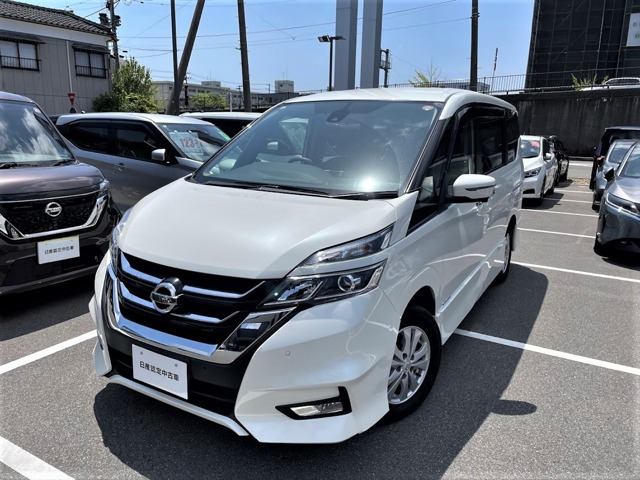 セレナ 2.0 ハイウェイスター VセレクションII 4WD 