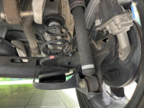 お車を安心してお乗りいただく為には、足回りの定期点検が欠かせません。サービスサポート(有償保証)では無料点検もご提供しており、安心のカーライフをお過ごしいただけるサポート体制が整っています。