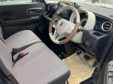 ゆったりと乗り心地の良い運転席です。長距離でもしっかりサポートしてくれます。